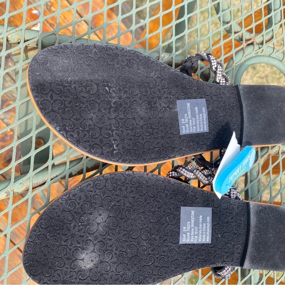 Women's Black and Tan Sandals - Picture 2 of 2